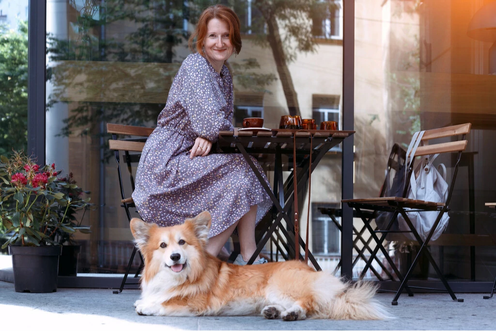 Un dîner avec un chien