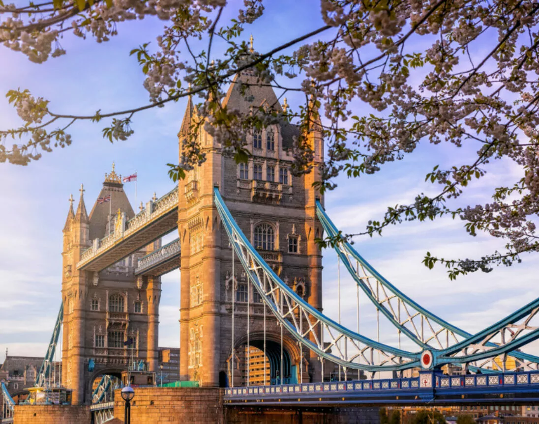 London Bridge fleuri au printemps